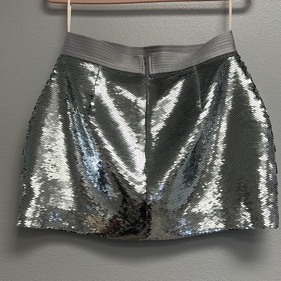 Delon Sequin Mini Skirt - Picture 5 of 5